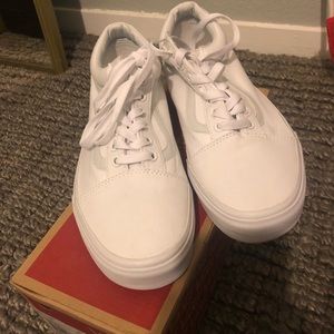 Vans low white 9/10 sz 10